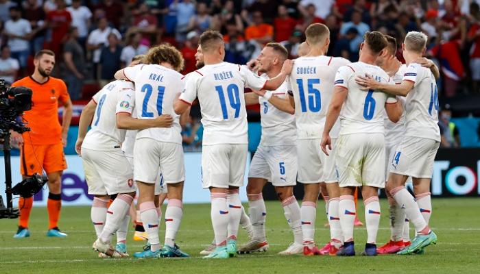 الدنمارك تحسم بطاقة التأهل إلى نصف نهائي اليورو.. وينتظر الفائز من مواجهة إنجلترا وأوكرانيا | كورة لايف – ekoora live